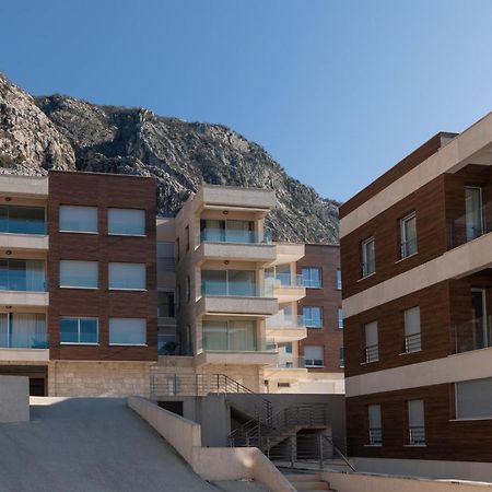 Bonintro Lux Apartment Kotor Eksteriør billede