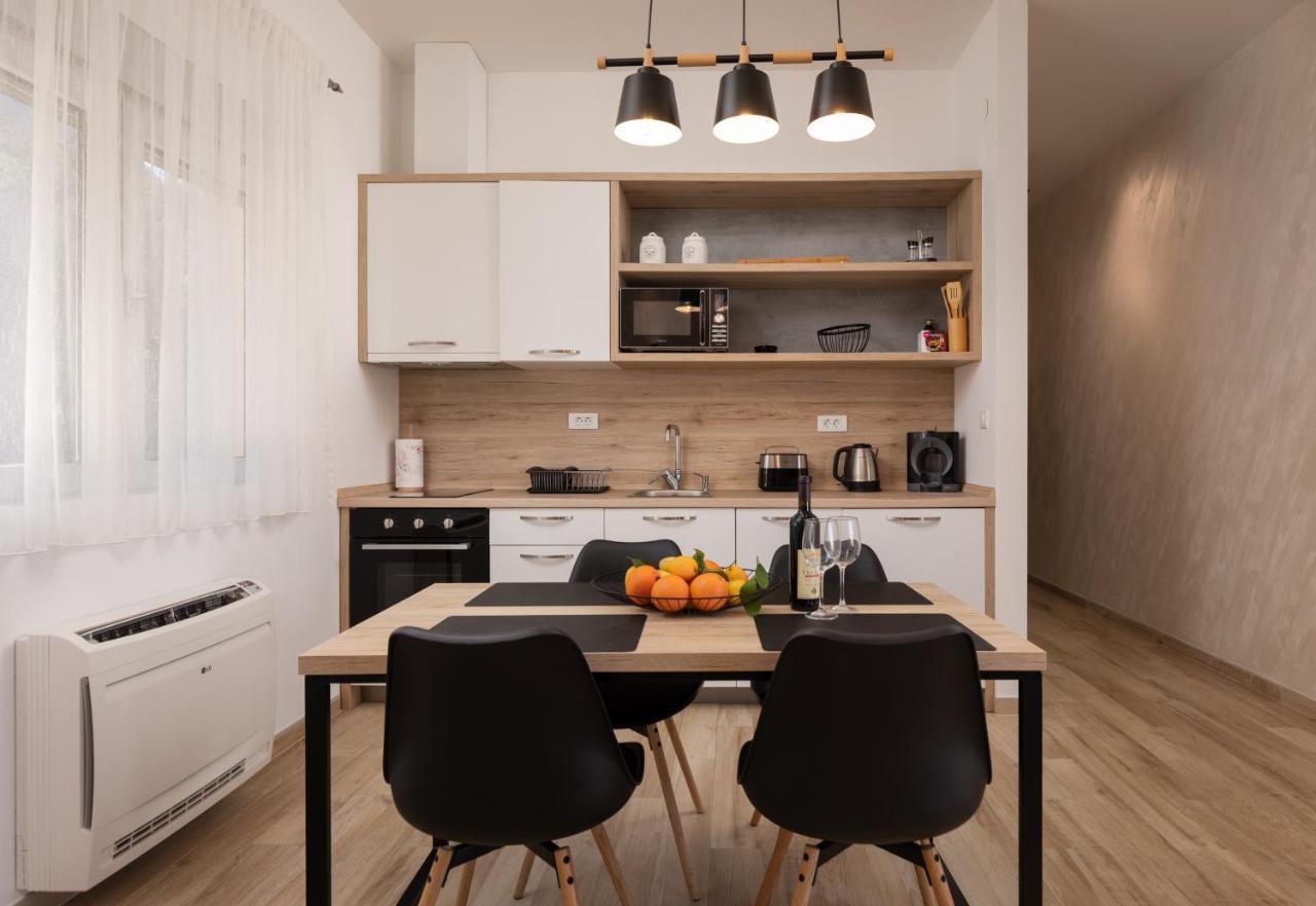 Bonintro Lux Apartment Kotor Eksteriør billede