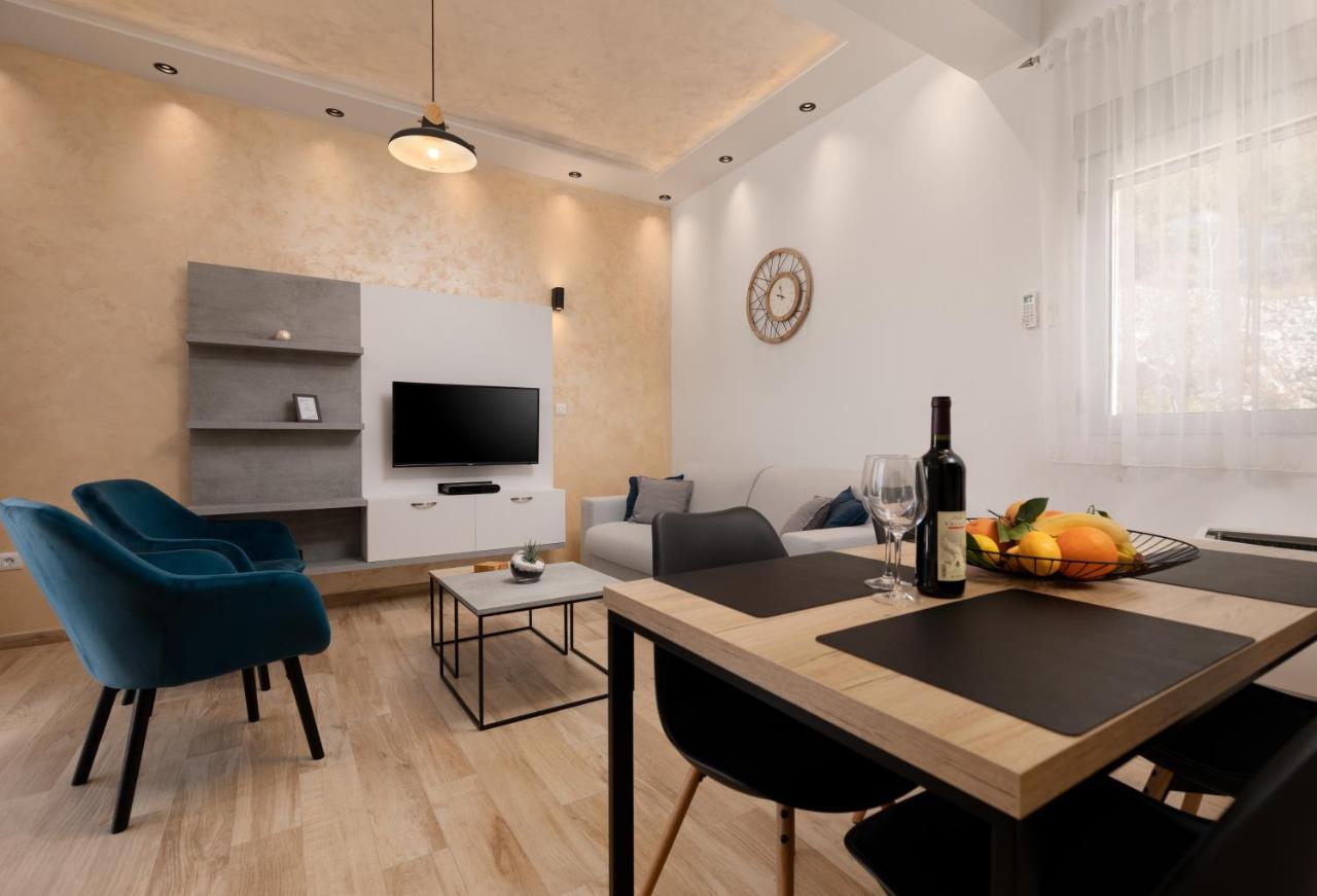 Bonintro Lux Apartment Kotor Eksteriør billede